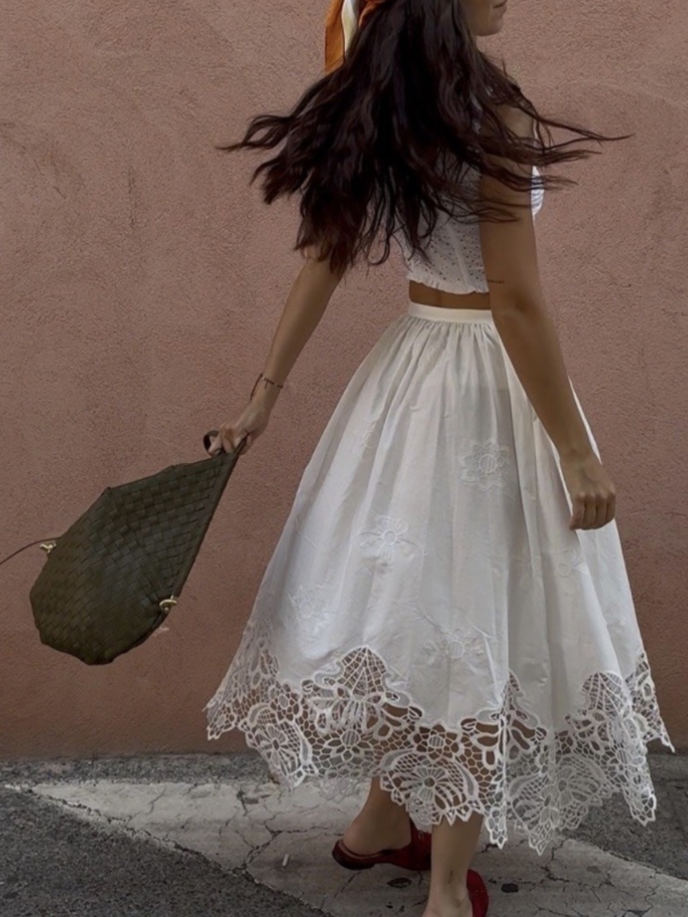 Zara embroidered midi skirt - Picture 2 of 9